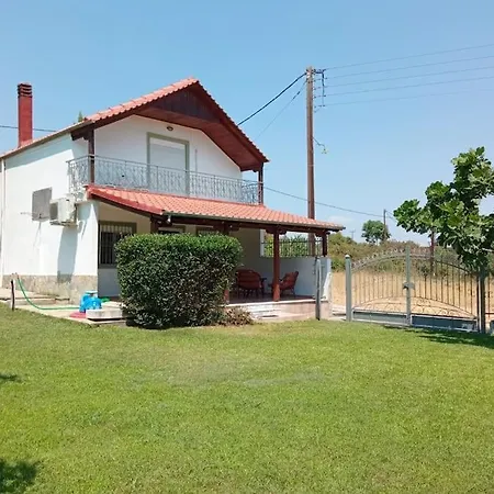 Private Two-floor House In Leptokaryá