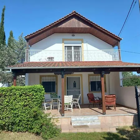 Private Two-floor House In Leptokariá