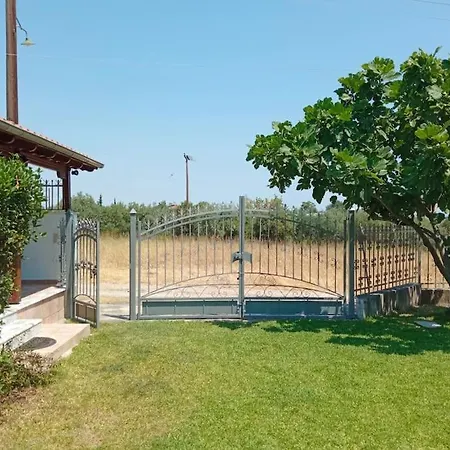 Private Two-floor House In * Leptokaryá