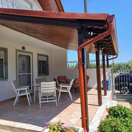 Private Two-floor House In * לפטוקריה
