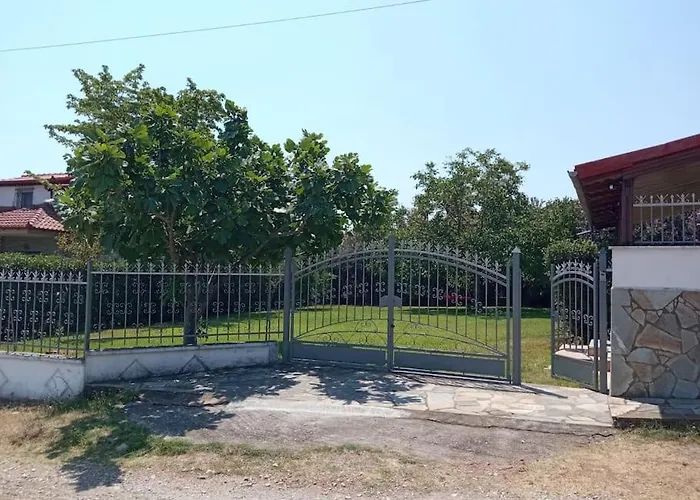 Сasa de vacaciones Private Two-floor House In *